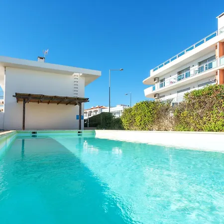 Serene Spacious House - Swimming Pool & Garden *