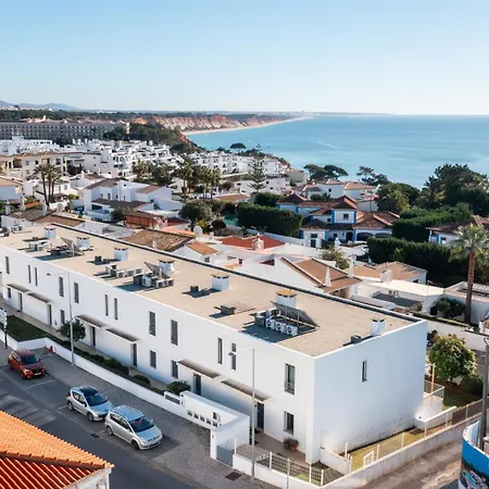 Serene Spacious House - Swimming Pool & Garden Dom wakacyjny Olhos de Agua (Albufeira)