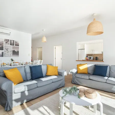 Serene Spacious House - Swimming Pool & Garden Olhos de Agua (Albufeira)