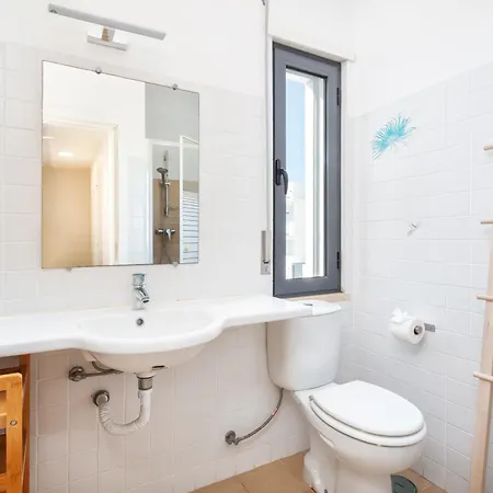 Holiday home Serene Spacious House - Swimming Pool & Garden